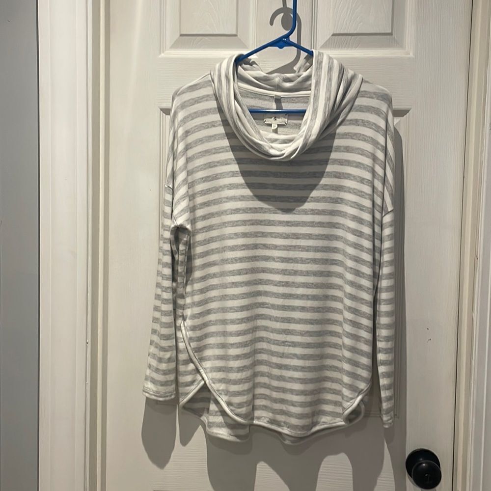 Lou & Grey striped cowl neck long sleeve top SZ medium